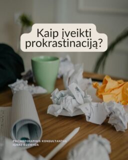 Kaip įveikti prokrastinaciją?
Mūsų smegenys dažnai renkasi trumpalaikį malonumą vietoj ilgalaikės naudos. Tai sukelia atidėliojimą, nes atidėdami nemalonią užduotį, iškart jaučiame palengvėjimą. Pateikiu kelis tyrimais pagrįstus patarimus, kurie padės tau įveikti atidėliojimą. Jie sudėlioti nuosekliai, todėl gali juos taikyti vieną po kito.
Pažvelk į ateitį. Įsivaizduok save ateityje. Kaip jausiesi, jei neatliksi svarbios užduoties? Sukurk vaizdinį: jei atidėlioji sportą – įsivaizduok savo kūną po kelerių metų, kai atsiranda sveikatos problemų dėl neaktyvumo. Suplanuok konkretų veiksmą dabar: ne „pradėsiu rytoj“, o „rytoj 10:00 val. skirsiu 30 min.“ Kai vizualizuoji ateitį, ji tampa realesnė!
Nepasiduok trumpalaikiam palengvėjimui. Pajutai norą atidėti? Sustabdyk save ir pasakyk: „Galiu jausti nerimą, bet tai nesutrukdys man veikti.“ Vietoj bėgimo nuo užduoties, tiesiog pradėk nuo mažo žingsnio – kai įsitrauksi, nerimas sumažės. Pradėk dabar ir motyvacija ateis su veiksmais!
Pašalink neaiškumą ir trukdžius. Suskaidyk užduotį į mažus, aiškius veiksmus.
Užuot galvojęs „sukursiu prezentaciją“, pradėk nuo „paruošiu pirmą skaidrę su įžanginiu tekstu“. Pašalink trukdžius: išjunk pranešimus, atsiribok nuo socialinių tinklų, dirbk ramesnėje aplinkoje. Naudok laikmatį. Skirk 25 minutes darbui susikaupus, o tada padaryk trumpą pertrauką (Pomodoro metodas).
Stiprink valią: valia – kaip raumuo. Mūsų valia nėra neišsenkama – jei per dieną priimame daug sprendimų, vėliau ji silpsta. Primink sau savo vertybes – kodėl tau tai svarbu? Mažink kasdienių sprendimų kiekį. Jei nuolat renkiesi, ką valgyti ar kuo rengtis, vėliau gali trūkti jėgų svarbesniems sprendimams.
Ką daryti? Prokrastinacija nėra tiesiog blogas įprotis – ji dažnai susijusi su giliais psichologiniais veiksniais. Supratus šiuos veiksnius, galime rasti būdų, kaip efektyviau susitvarkyti su prokrastinacija. Jei reikia, pasikalbėk su specialistu.
Nepamirškite pasirūpinti savimi!
#psichologija #psichoterapija
#savespazinimas #psichologas #emocinesveikata #psichologinepagalba #savirefleksija #terapija #psichinesveikata #gyvenimokokybė #asmeninisaugimas #augimas #prokrastinacija #savigarba